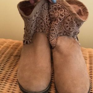 Justice short ankle booties